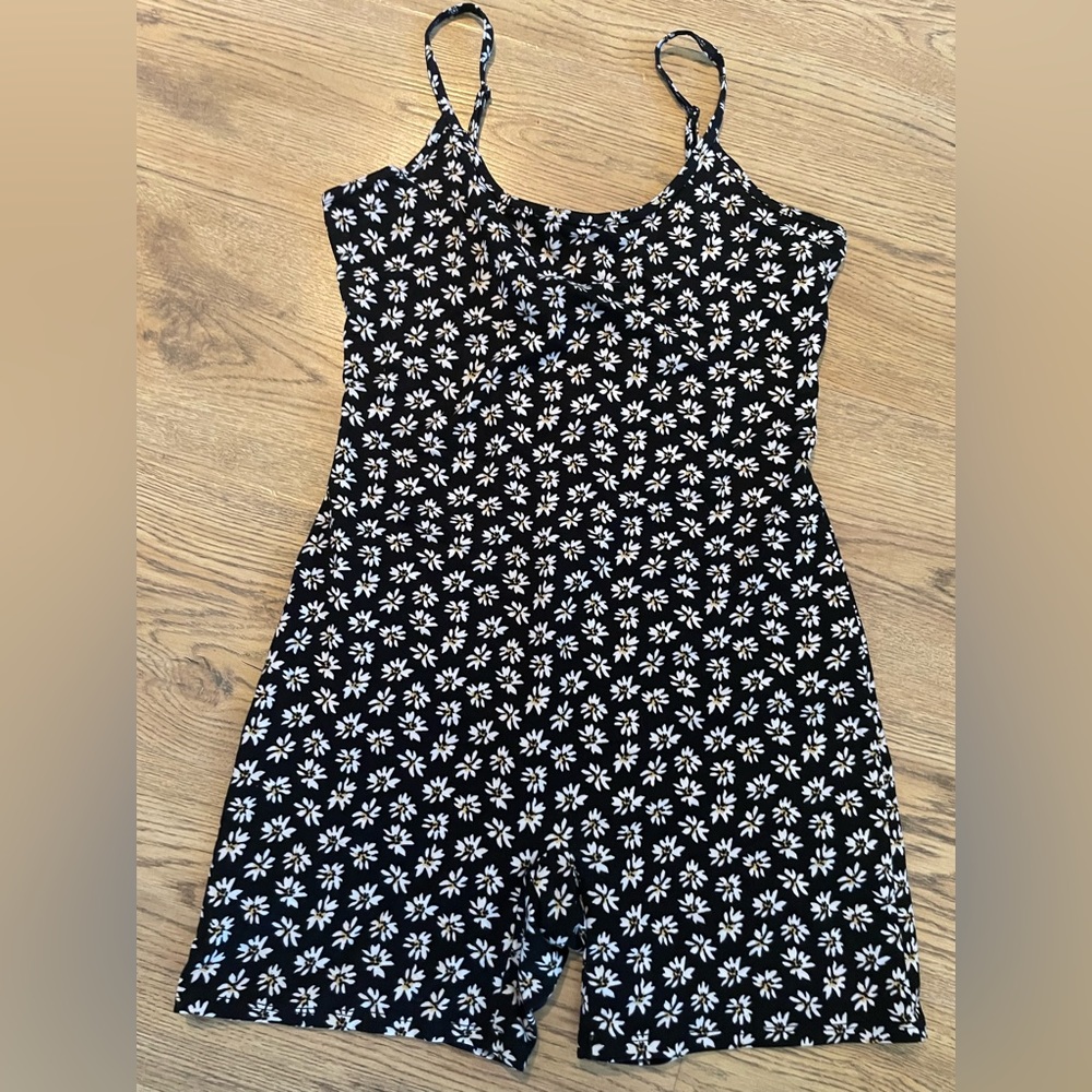 Daisy Print American Eagle Romper